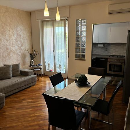 La Casa Di Ambra Apartment Limbiate Bagian luar foto